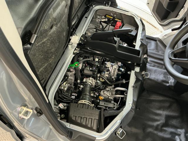 ハイゼットカーゴＤＸ　ＣＶＴ　前後コーナーセンサー　ラジオ　両側スライドドア走行無制限１年保証　前後コーナーセンサー　ＣＶＴ車　オートハイビーム　アイドリングストップ　キーレスエントリー　横滑り防止装置　オートライト　ヘッドライトレベライザー　ラジオ　両側スライドドア（兵庫県）の中古車