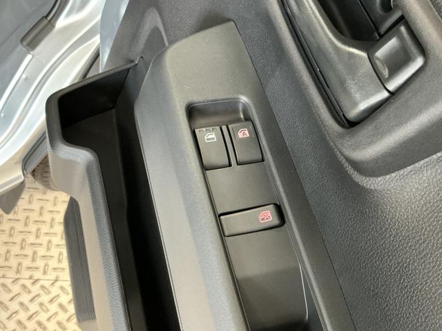 ハイゼットカーゴＤＸ　ＣＶＴ　前後コーナーセンサー　ラジオ　両側スライドドア走行無制限１年保証　前後コーナーセンサー　ＣＶＴ車　オートハイビーム　アイドリングストップ　キーレスエントリー　横滑り防止装置　オートライト　ヘッドライトレベライザー　ラジオ　両側スライドドア（兵庫県）の中古車