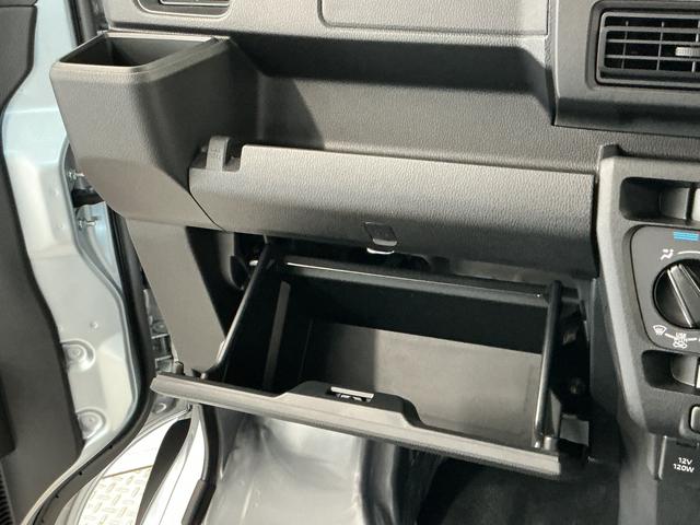 ハイゼットカーゴＤＸ　ＣＶＴ　前後コーナーセンサー　ラジオ　両側スライドドア走行無制限１年保証　前後コーナーセンサー　ＣＶＴ車　オートハイビーム　アイドリングストップ　キーレスエントリー　横滑り防止装置　オートライト　ヘッドライトレベライザー　ラジオ　両側スライドドア（兵庫県）の中古車
