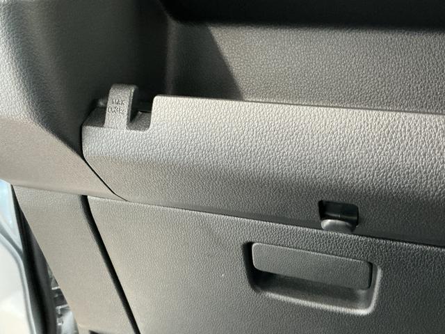 ハイゼットカーゴＤＸ　ＣＶＴ　前後コーナーセンサー　ラジオ　両側スライドドア走行無制限１年保証　前後コーナーセンサー　ＣＶＴ車　オートハイビーム　アイドリングストップ　キーレスエントリー　横滑り防止装置　オートライト　ヘッドライトレベライザー　ラジオ　両側スライドドア（兵庫県）の中古車