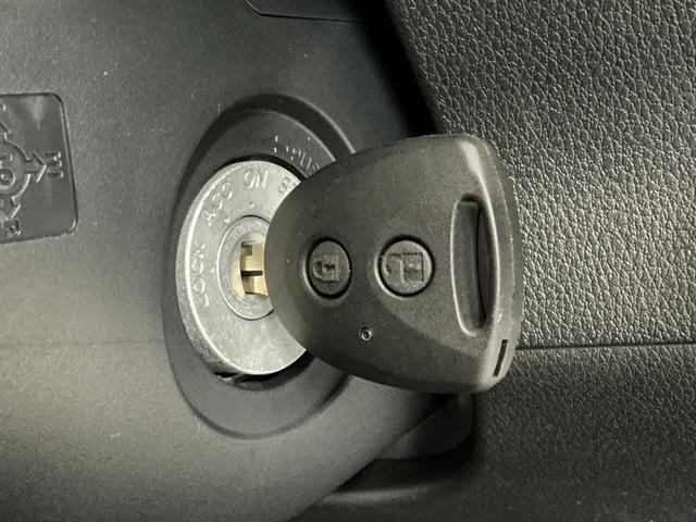 ハイゼットカーゴDX CVT 前後コーナーセンサー ラジオ スマートアシスト走行無制限1年保証 前後コーナーセンサー CVT車 オートハイビーム アイドリングストップ キーレスエントリー 横滑り防止装置 ヘッドライトレベライザー パワーウィンドウ ラジオ スマートアシスト(兵庫県)の中古車