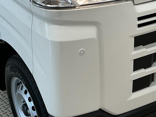 ハイゼットカーゴDX CVT 前後コーナーセンサー ラジオ 両側スライドドア走行無制限1年保証 前後コーナーセンサー CVT車 オートハイビーム アイドリングストップ キーレスエントリー 横滑り防止装置 ヘッドライトレベライザー マニュアルエアコン パワーウィンドウ(兵庫県)の中古車