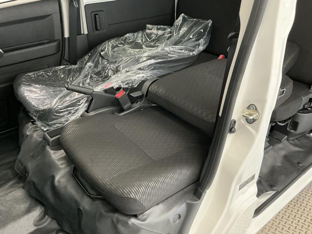ハイゼットカーゴDX CVT 前後コーナーセンサー ラジオ 両側スライドドア走行無制限1年保証 前後コーナーセンサー CVT車 オートハイビーム アイドリングストップ キーレスエントリー 横滑り防止装置 ヘッドライトレベライザー マニュアルエアコン パワーウィンドウ(兵庫県)の中古車
