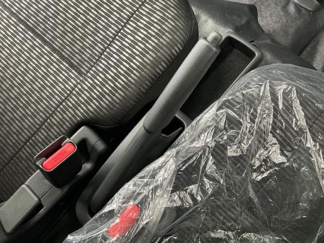 ハイゼットカーゴDX CVT 前後コーナーセンサー ラジオ 両側スライドドア走行無制限1年保証 前後コーナーセンサー CVT車 オートハイビーム アイドリングストップ キーレスエントリー 横滑り防止装置 ヘッドライトレベライザー マニュアルエアコン パワーウィンドウ(兵庫県)の中古車