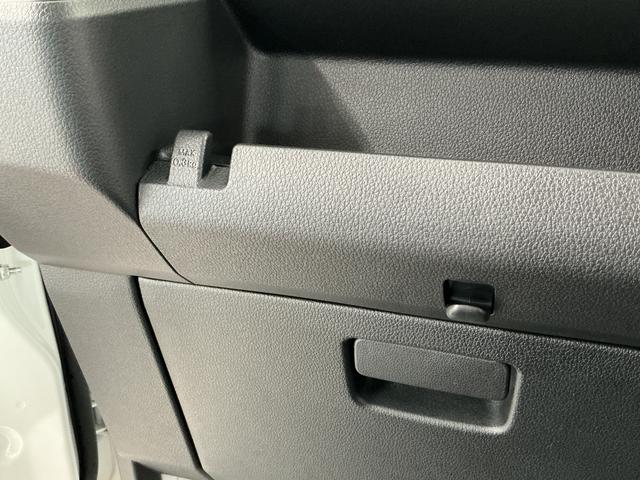 ハイゼットカーゴＤＸ　ＣＶＴ　前後コーナーセンサー　ラジオ　両側スライドドア走行無制限１年保証　前後コーナーセンサー　ＣＶＴ車　オートハイビーム　アイドリングストップ　キーレスエントリー　横滑り防止装置　ヘッドライトレベライザー　パワーウィンドウ　ラジオ　スマートアシスト（兵庫県）の中古車