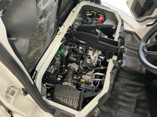 ハイゼットカーゴＤＸ　ＣＶＴ　コーナーセンサー　キーレスエントリー　ラジオ走行無制限１年保証　前後コーナーセンサー　ＣＶＴ車　オートハイビーム　アイドリングストップ　キーレスエントリー　横滑り防止装置　ヘッドライトレベライザー　マニュアルエアコン　パワーウィンドウ（兵庫県）の中古車