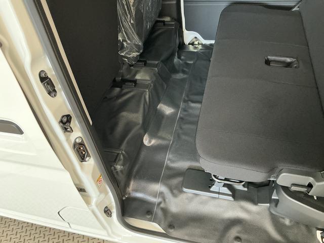 ハイゼットカーゴＤＸ　ＣＶＴ　コーナーセンサー　キーレスエントリー　ラジオ走行無制限１年保証　前後コーナーセンサー　ＣＶＴ車　オートハイビーム　アイドリングストップ　キーレスエントリー　横滑り防止装置　ヘッドライトレベライザー　マニュアルエアコン　パワーウィンドウ（兵庫県）の中古車