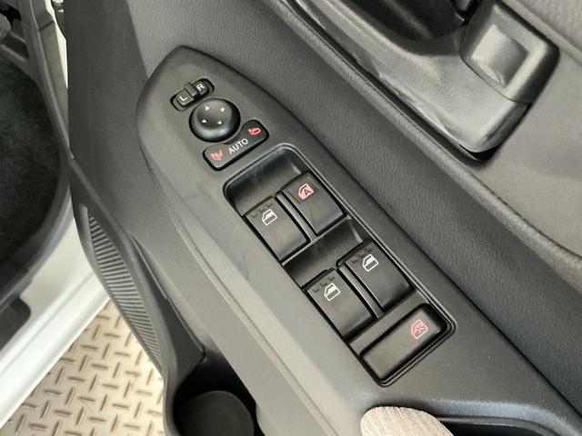 ムーヴＬ　前後コーナーセンサー　ＬＥＤヘッドライト　キーレス走行無制限１年保証　前後コーナーセンサー　オートハイビーム　ＬＥＤヘッドライト　アイドリングストップ　キーレスエントリー　横滑り防止装置　オートライト　ヘッドライトレベライザー　ＵＳＢチャージャー（兵庫県）の中古車