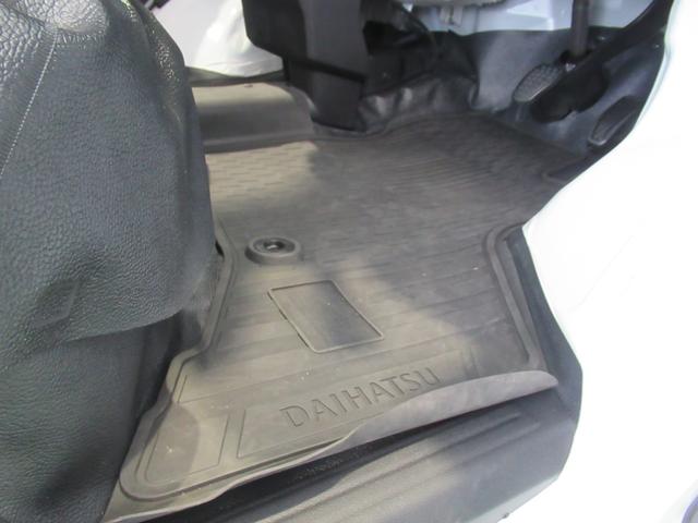 ハイゼットカーゴＤＸ４ＷＤ　ＡＭ／ＦＭラジオ　コーナ−センサ−　アイドリングストップ機能（奈良県）の中古車