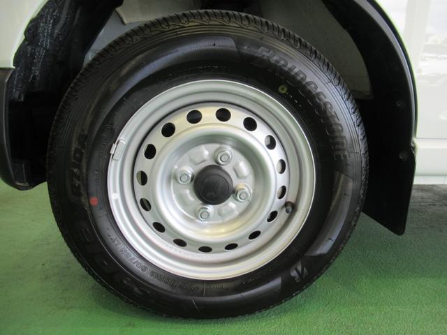 ハイゼットカーゴＤＸ４ＷＤ　ＡＭ／ＦＭラジオ　コーナ−センサ−　アイドリングストップ機能（奈良県）の中古車