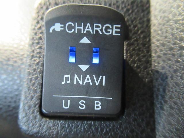 タントカスタムＸナビ　プッシュボタンスタ−ト　電動パーキング　両側電動スライドドア　コ−ナ−センサ−　衝突被害軽減ブレーキ　アイドリングストップ機能　フロントシ−トシ−タ−　バックカメラ　ＬＥＤヘッドライト（奈良県）の中古車