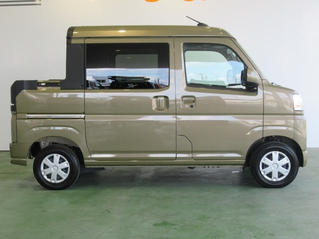 ハイゼットカーゴデッキバンＧ４ＷＤ　ＣＤオーディオ　プッシュボタンスタ−ト　衝突被害軽減ブレーキ　コ−ナ−センサ−　アイドリングストップ機能　キーフリ−（奈良県）の中古車