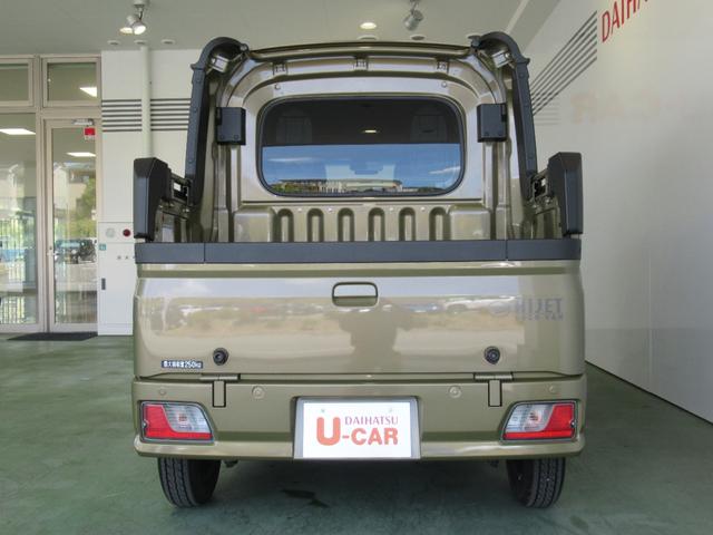 ハイゼットカーゴデッキバンＧ４ＷＤ　ＣＤオーディオ　プッシュボタンスタ−ト　衝突被害軽減ブレーキ　コ−ナ−センサ−　アイドリングストップ機能　キーフリ−（奈良県）の中古車