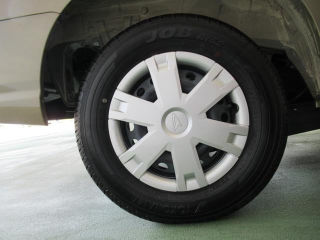 ハイゼットカーゴデッキバンＧ４ＷＤ　ＣＤオーディオ　プッシュボタンスタ−ト　衝突被害軽減ブレーキ　コ−ナ−センサ−　アイドリングストップ機能　キーフリ−（奈良県）の中古車