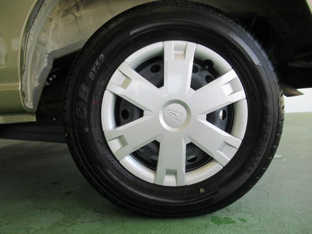 ハイゼットカーゴデッキバンＧ４ＷＤ　ＣＤオーディオ　プッシュボタンスタ−ト　衝突被害軽減ブレーキ　コ−ナ−センサ−　アイドリングストップ機能　キーフリ−（奈良県）の中古車