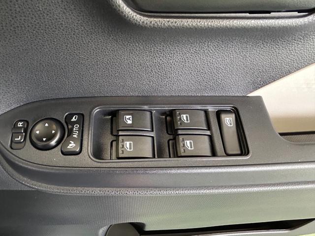 タントウェルカムターンシートＸディスプレイオーディオ　電動パーキング　両側電動スライドドア　プッシュボタンスタ−ト　コ−ナ−センサ−　アイドリングストップ機能　衝突被害軽減ブレーキ　シ−トヒ−タ−　バックカメラ（奈良県）の中古車