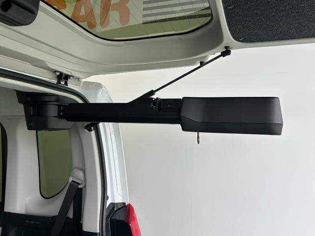 タントウェルカムターンシートＸディスプレイオーディオ　電動パーキング　両側電動スライドドア　プッシュボタンスタ−ト　コ−ナ−センサ−　アイドリングストップ機能　衝突被害軽減ブレーキ　シ−トヒ−タ−　バックカメラ（奈良県）の中古車