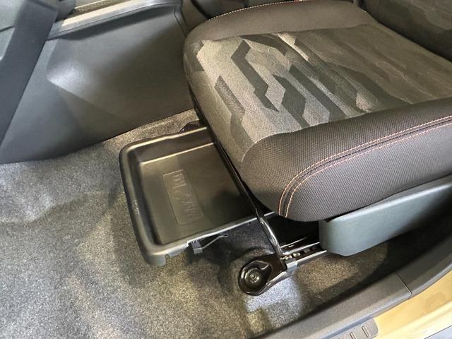 タフトＧ　クロムベンチャーディスプレイオーディオ　衝突被害軽減ブレーキ　クル−ズコントロ−ル　プッシュボタンスタ−ト　コ−ナ−センサ−　アイドリングストップ機能　シ−トヒ−タ−　電動パーキング　バックカメラ　ＬＥＤヘッドライト（奈良県）の中古車