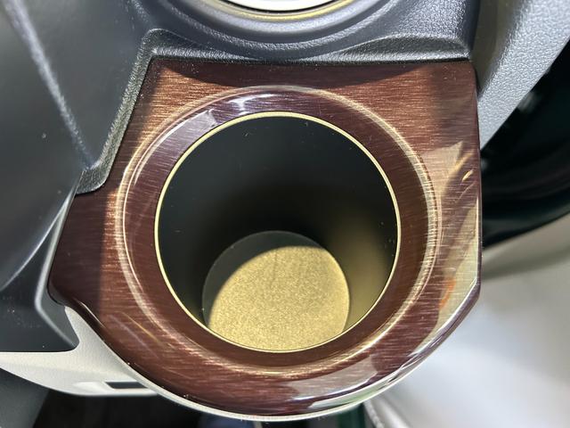 キャストスタイルＧ　ターボ　ＶＳ　ＳＡIIIパノラマモニタ−対応　プッシュボタンスタ−ト　オ−トハイビ−ム　衝突被害軽減ブレーキ　アイドリングストップ機能　シ−トヒ−タ−　ＬＥＤヘッドライト（奈良県）の中古車