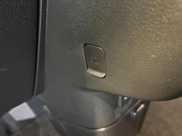 ムーヴキャンバスストライプスＧナビ　ドラレコ　シ−トヒ−タ−　電動パーキング　両側電動スライドドア　コ−ナ−センサ−　プッシュボタンスタ−ト　衝突被害軽減ブレーキ　ＬＥＤヘッドライト（奈良県）の中古車