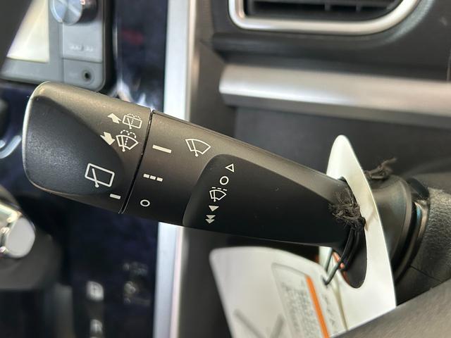 タントカスタムＸ　トップエディションＳＡIIIナビ　片側電動スライドドア　プッシュボタンスタ−ト　オ−トハイビ−ム　アイドリングストップ機能　衝突被害軽減ブレーキ　バックカメラ（奈良県）の中古車