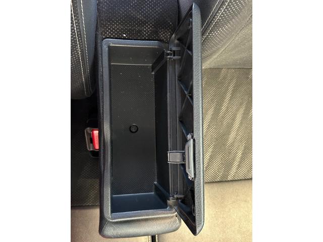 タントカスタムＸ　トップエディションＳＡIIIナビ　片側電動スライドドア　プッシュボタンスタ−ト　オ−トハイビ−ム　アイドリングストップ機能　衝突被害軽減ブレーキ　バックカメラ（奈良県）の中古車