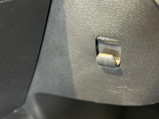 タントカスタムＸ　トップエディションＳＡIIIナビ　片側電動スライドドア　プッシュボタンスタ−ト　オ−トハイビ−ム　アイドリングストップ機能　衝突被害軽減ブレーキ　バックカメラ（奈良県）の中古車