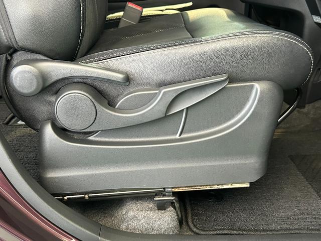 タントカスタムＸ　トップエディションＳＡIIIナビ　片側電動スライドドア　プッシュボタンスタ−ト　オ−トハイビ−ム　アイドリングストップ機能　衝突被害軽減ブレーキ　バックカメラ（奈良県）の中古車