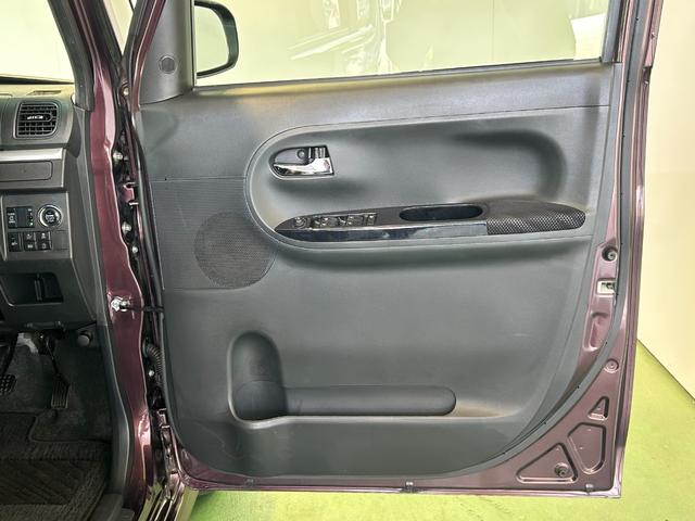 タントカスタムＸ　トップエディションＳＡIIIナビ　片側電動スライドドア　プッシュボタンスタ−ト　オ−トハイビ−ム　アイドリングストップ機能　衝突被害軽減ブレーキ　バックカメラ（奈良県）の中古車