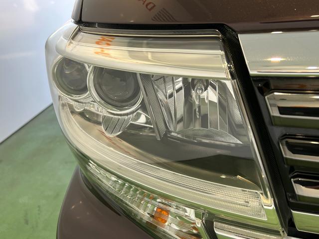 タントカスタムＸ　トップエディションＳＡIIIナビ　片側電動スライドドア　プッシュボタンスタ−ト　オ−トハイビ−ム　アイドリングストップ機能　衝突被害軽減ブレーキ　バックカメラ（奈良県）の中古車