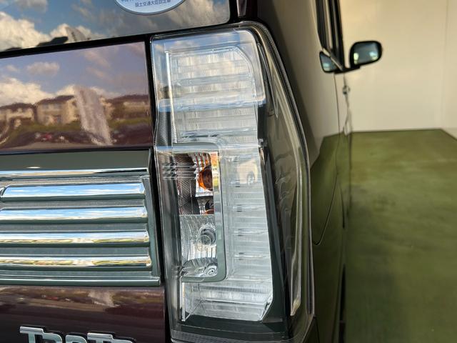 タントカスタムＸ　トップエディションＳＡIIIナビ　片側電動スライドドア　プッシュボタンスタ−ト　オ−トハイビ−ム　アイドリングストップ機能　衝突被害軽減ブレーキ　バックカメラ（奈良県）の中古車