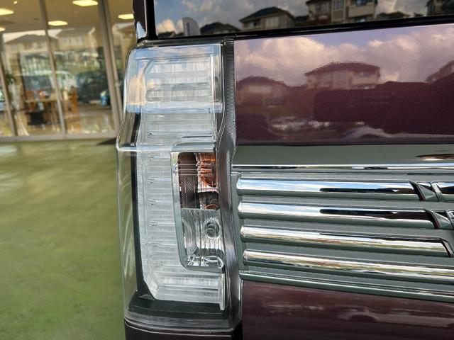 タントカスタムＸ　トップエディションＳＡIIIナビ　片側電動スライドドア　プッシュボタンスタ−ト　オ−トハイビ−ム　アイドリングストップ機能　衝突被害軽減ブレーキ　バックカメラ（奈良県）の中古車