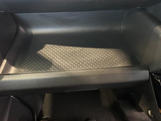 タントカスタムＲＳタ−ボ　ディスプレイオーディオ　衝突被害軽減ブレーキ　電動パーキング　プッシュボタンスタ−ト　コ−ナ−センサ−　アイドリングストップ機能　シ−トヒ−タ−　バックカメラ　ＬＥＤヘッドライト（奈良県）の中古車