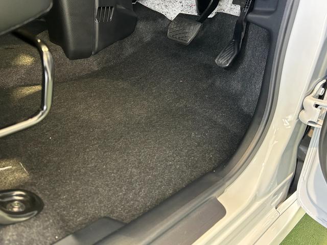 タントカスタムＲＳタ−ボ　ディスプレイオーディオ　衝突被害軽減ブレーキ　電動パーキング　プッシュボタンスタ−ト　コ−ナ−センサ−　アイドリングストップ機能　シ−トヒ−タ−　バックカメラ　ＬＥＤヘッドライト（奈良県）の中古車