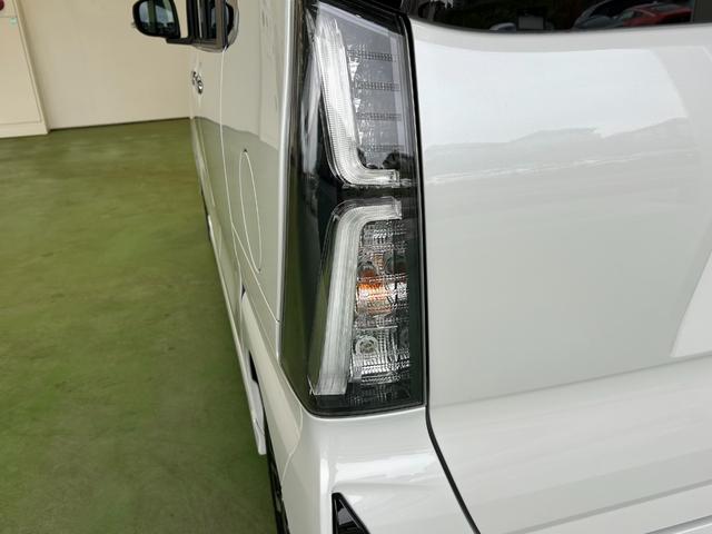 タントカスタムＲＳタ−ボ　ディスプレイオーディオ　衝突被害軽減ブレーキ　電動パーキング　プッシュボタンスタ−ト　コ−ナ−センサ−　アイドリングストップ機能　シ−トヒ−タ−　バックカメラ　ＬＥＤヘッドライト（奈良県）の中古車