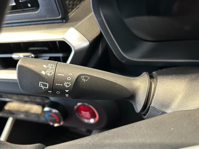 ロッキーＧナビ　ドラレコ　ＥＴＣ　プッシュボタンスタ−ト　クル−ズコントロ−ル　衝突被害軽減ブレーキ　コ−ナ−センサ−　アイドリングストップ機能　前席シ−トヒ−タ−　バックカメラ（奈良県）の中古車