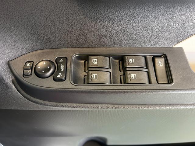 タントＸパノラマモニタ−対応　電動パーキング　片側電動スライドドア　プッシュボタンスタ−ト　コ−ナ−センサ−　衝突被害軽減ブレーキ　アイドリングストップ機能　シ−トヒ−タ−　ＬＥＤヘッドライト（奈良県）の中古車