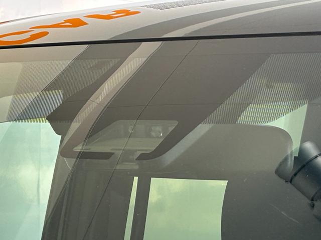 ヴォクシーハイブリッドZS 煌IIナビ ETC プッシュボタンスタ−ト 衝突被害軽減ブレーキ 両側電動スライドドア シ−トヒ−タ− バックカメラ 3列シ−ト ハイブリッド LEDヘッドライト(奈良県)の中古車