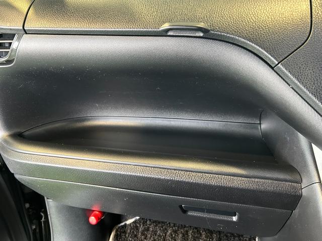 ヴォクシーハイブリッドZS 煌IIナビ ETC プッシュボタンスタ−ト 衝突被害軽減ブレーキ 両側電動スライドドア シ−トヒ−タ− バックカメラ 3列シ−ト ハイブリッド LEDヘッドライト(奈良県)の中古車