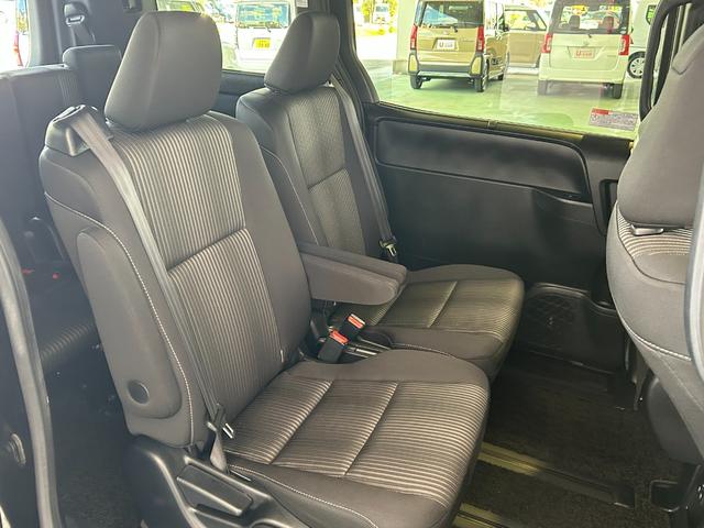 ヴォクシーハイブリッドZS 煌IIナビ ETC プッシュボタンスタ−ト 衝突被害軽減ブレーキ 両側電動スライドドア シ−トヒ−タ− バックカメラ 3列シ−ト ハイブリッド LEDヘッドライト(奈良県)の中古車