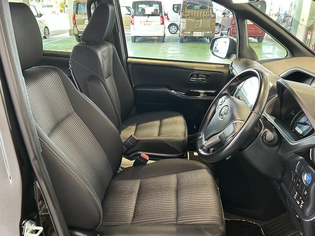 ヴォクシーハイブリッドZS 煌IIナビ ETC プッシュボタンスタ−ト 衝突被害軽減ブレーキ 両側電動スライドドア シ−トヒ−タ− バックカメラ 3列シ−ト ハイブリッド LEDヘッドライト(奈良県)の中古車