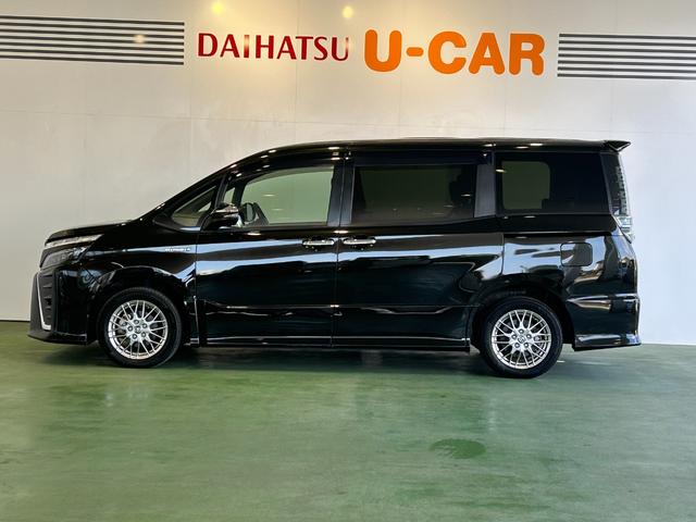 ヴォクシーハイブリッドZS 煌IIナビ ETC プッシュボタンスタ−ト 衝突被害軽減ブレーキ 両側電動スライドドア シ−トヒ−タ− バックカメラ 3列シ−ト ハイブリッド LEDヘッドライト(奈良県)の中古車