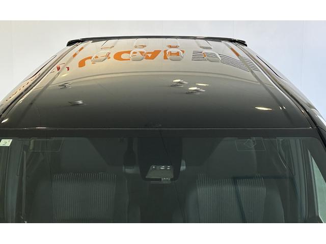 ヴォクシーハイブリッドZS 煌IIナビ ETC プッシュボタンスタ−ト 衝突被害軽減ブレーキ 両側電動スライドドア シ−トヒ−タ− バックカメラ 3列シ−ト ハイブリッド LEDヘッドライト(奈良県)の中古車