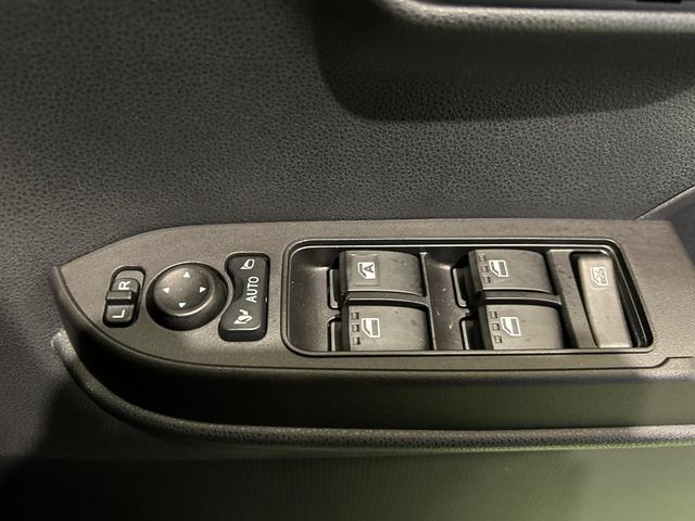 タントカスタムRSタ−ボ ディスプレイオーディオ 電動パーキング 両側電動スライドドア プッシュボタンスタ−ト 衝突被害軽減ブレーキ コ−ナ−センサ− アイドリングストップ機能 シ−トヒ−タ− バックカメラ(奈良県)の中古車