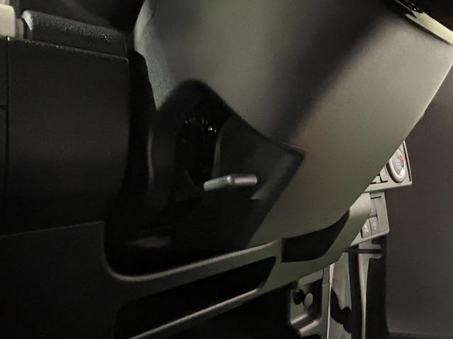 ムーヴキャンバスストライプスＧ電動パーキング　プッシュボタンスタ−ト　両側電動スライドドア　コ−ナ−センサ−　衝突被害軽減ブレーキ　アイドリングストップ機能　シ−トヒ−タ−　パノラマモニタ−対応　ＬＥＤヘッドライト（奈良県）の中古車