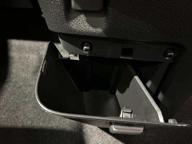 ムーヴキャンバスストライプスＧ電動パーキング　プッシュボタンスタ−ト　両側電動スライドドア　コ−ナ−センサ−　衝突被害軽減ブレーキ　アイドリングストップ機能　シ−トヒ−タ−　パノラマモニタ−対応　ＬＥＤヘッドライト（奈良県）の中古車