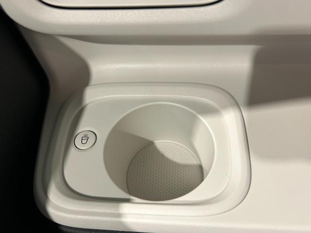 ムーヴキャンバスストライプスＧ電動パーキング　プッシュボタンスタ−ト　両側電動スライドドア　コ−ナ−センサ−　衝突被害軽減ブレーキ　アイドリングストップ機能　シ−トヒ−タ−　パノラマモニタ−対応　ＬＥＤヘッドライト（奈良県）の中古車