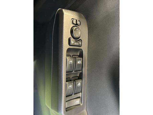 タフトＧターボ　ダーククロムベンチャーバックカメラ対応　シ−トヒ−タ−　プッシュボタンスタ−ト　衝突被害軽減ブレーキ　コ−ナ−センサ−　アイドリングストップ機能　電動パーキング　全車速追従機能付ＡＣＣ　ＬＥＤヘッドライト（奈良県）の中古車