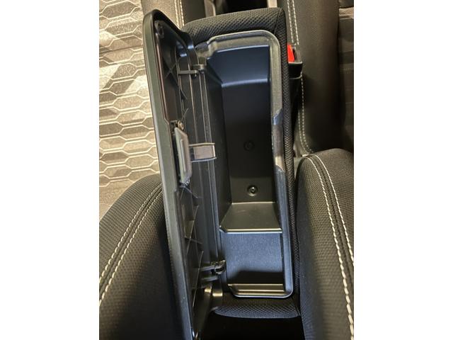 タフトＧターボ　ダーククロムベンチャーバックカメラ対応　シ−トヒ−タ−　プッシュボタンスタ−ト　衝突被害軽減ブレーキ　コ−ナ−センサ−　アイドリングストップ機能　電動パーキング　全車速追従機能付ＡＣＣ　ＬＥＤヘッドライト（奈良県）の中古車