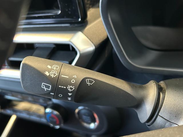 ロッキープレミアムＧパノラマモニタ−対応　プッシュボタンスタ−ト　衝突被害軽減ブレーキ　コ−ナ−センサ−　アイドリングストップ機能　電動パーキング　フロントシ−トヒ−タ−（奈良県）の中古車